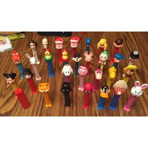 30 - Pez Lot Unpackaged And Some Vintage